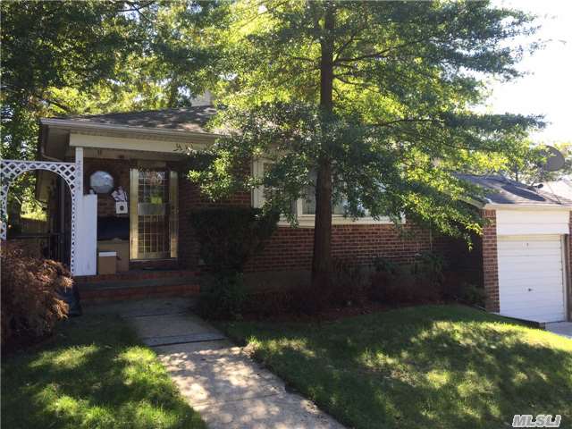 #1 photo, 248-54 Van Zandt Avenue, קווינס Little Neck , NY 11362