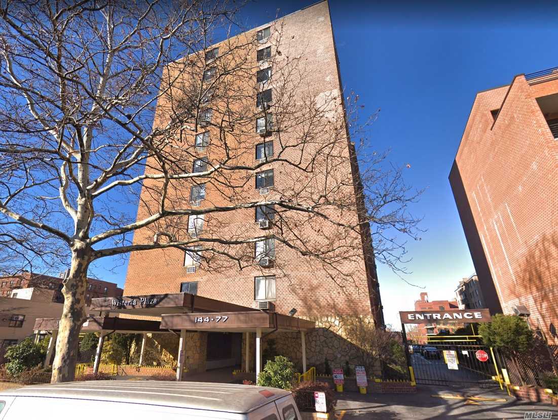 #1 photo, 144-77 Roosevelt Avenue, קווינס Flushing , NY 11354
