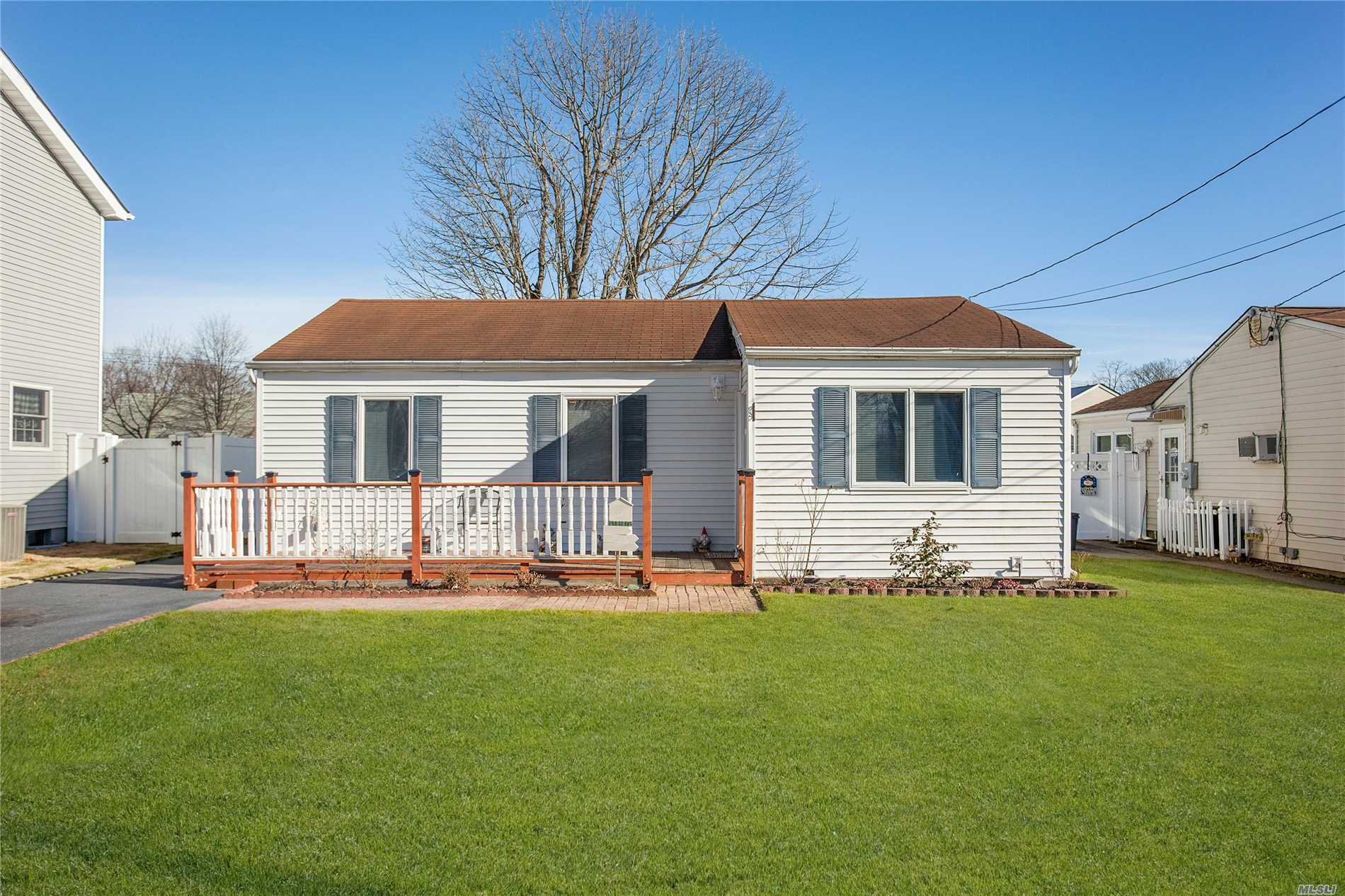 #1 photo, 33 Louis Avenue, Patchogue , NY 11772