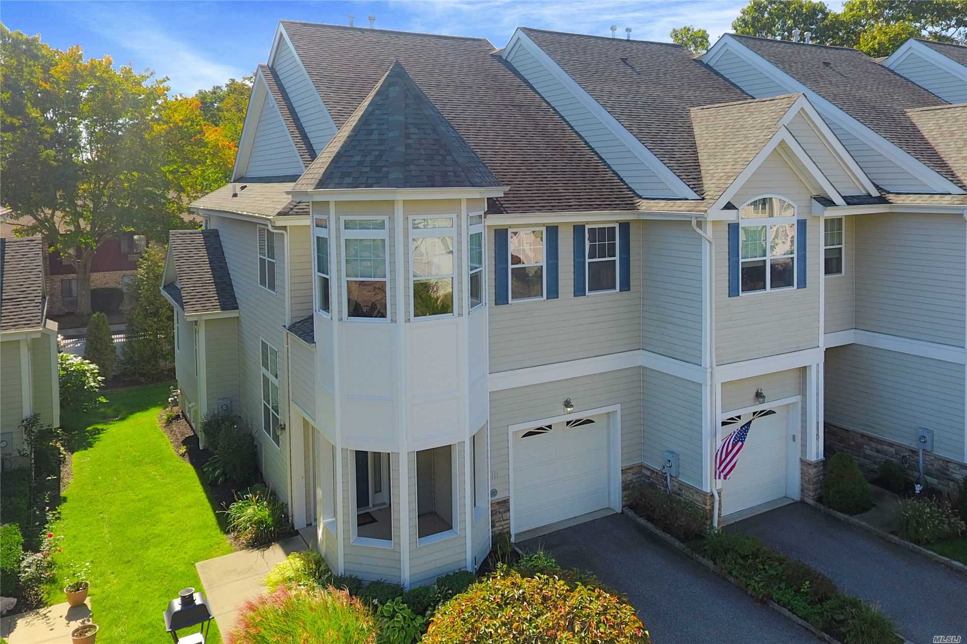 #1 photo, 111 Jackie Court, Саффолк ‖ Patchogue , NY 11772