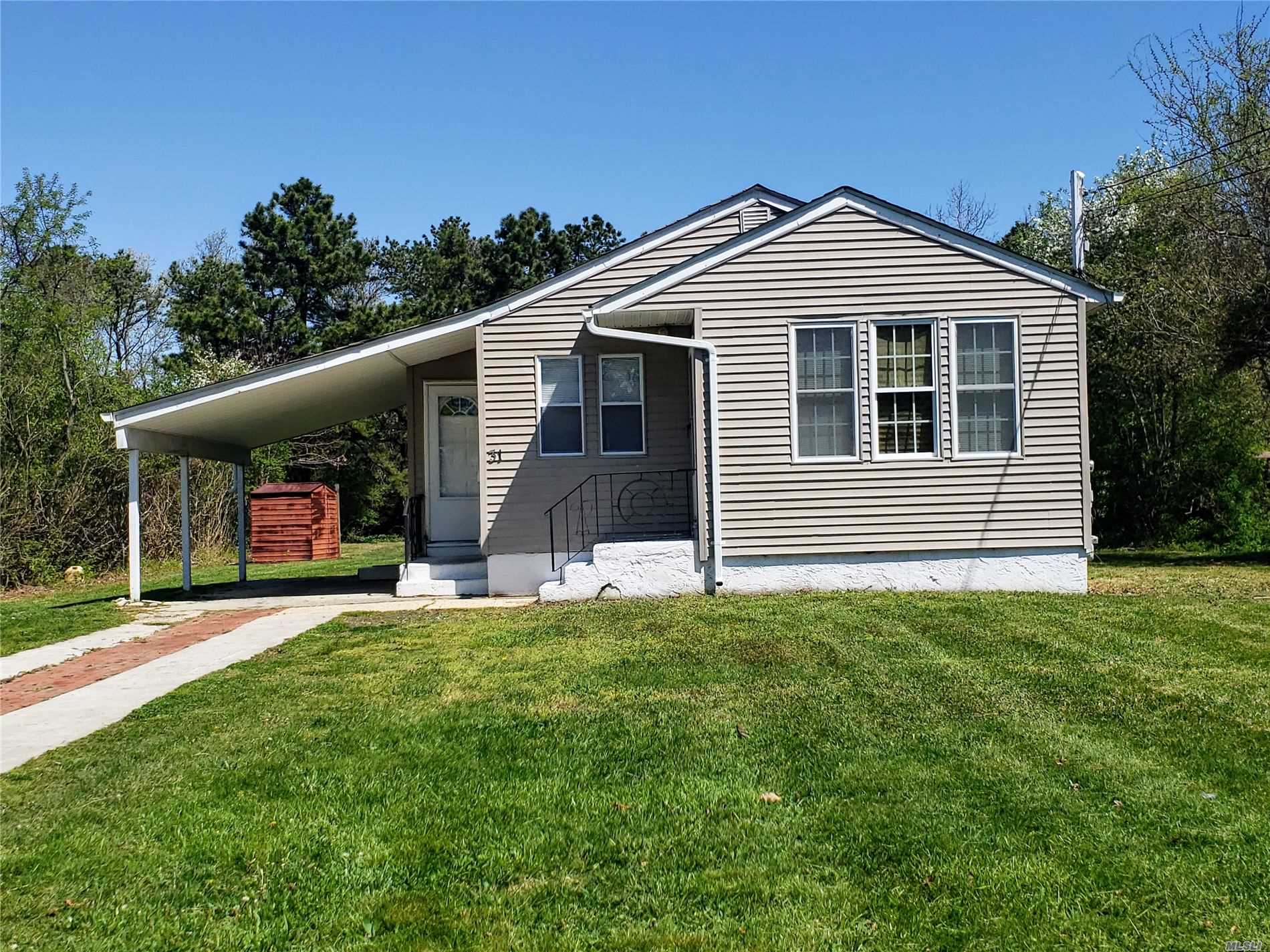 #1 photo, 31 Millay Lane, Саффолк ‖ Bay Shore , NY 11706