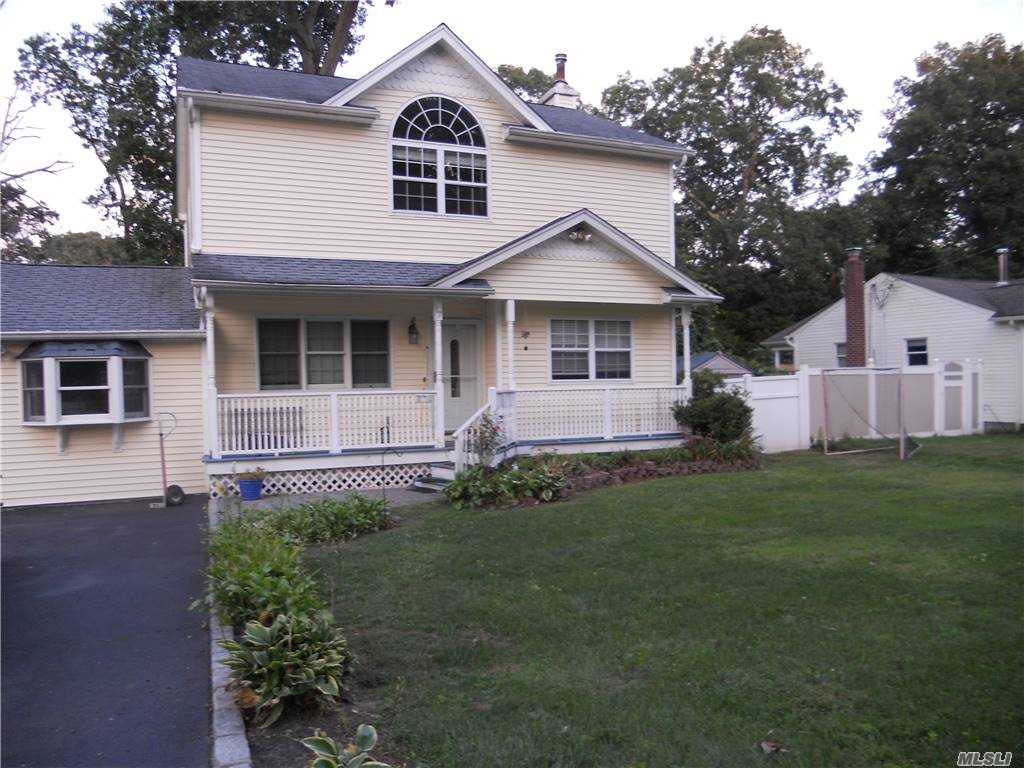 #1 photo, 17 White Oak Street, Саффолк ‖ Middle Island , NY 11953