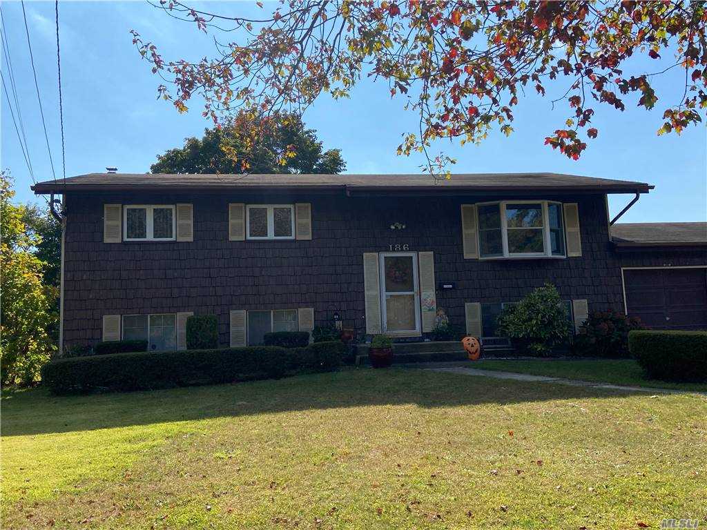 #1 photo, 186 Colonial Springs Road, Wheatley Heights , NY 11798