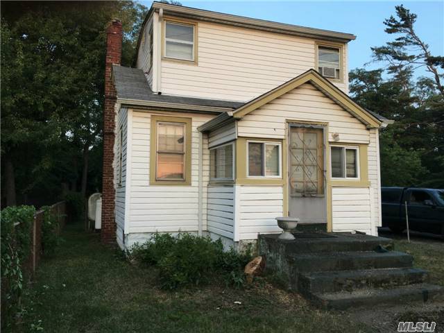#1 photo, 1300 Little East Neck Road, Саффолк ‖ Wyandanch , NY 11798