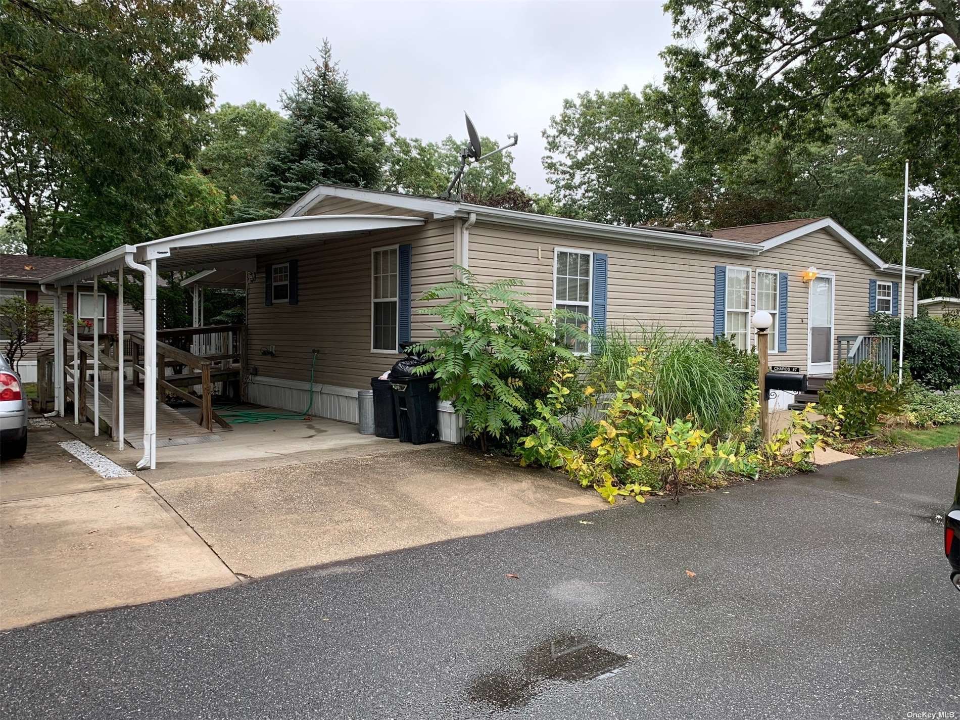 #1 photo, 1661-7 Old Country Road, Саффолк ‖ Riverhead , NY 11901
