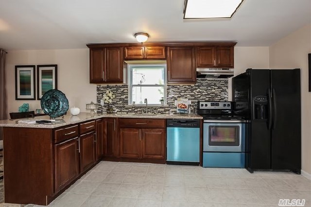 #1 photo, 282 Coventry Road, מחוז נסאו West Hempstead , NY 11552