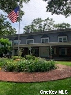 #1 photo, 108 Townehouse Vill., Саффолк ‖ Islandia , NY 11749
