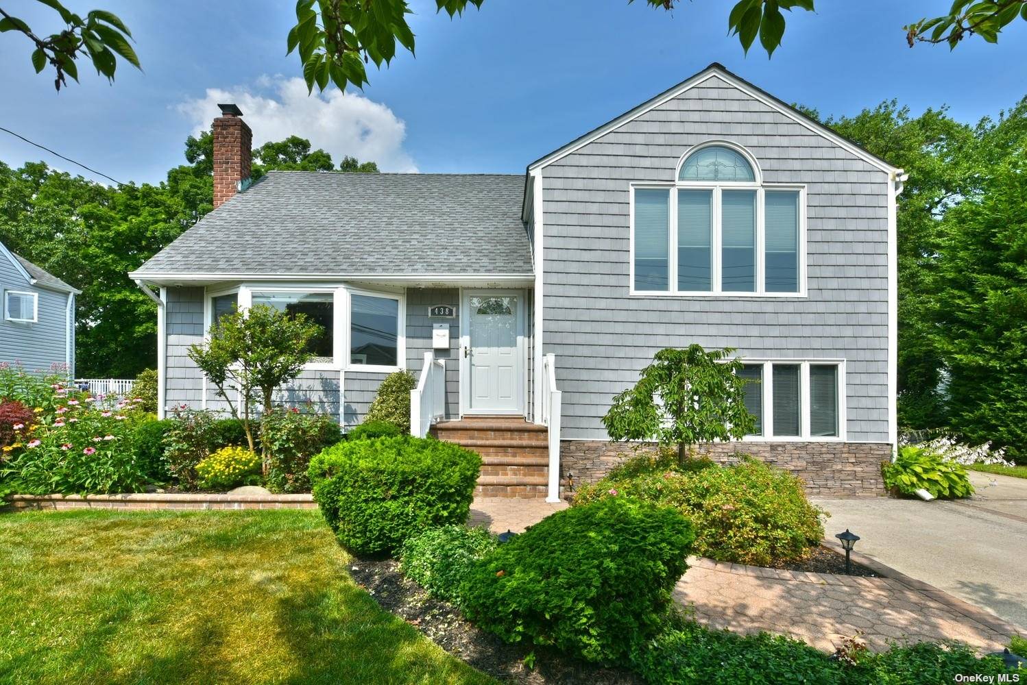 #1 photo, 438 Park Lane, מחוז נסאו Massapequa Park , NY 11762