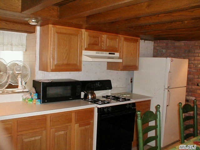 #1 photo, 56 Woodville Road, מחוז סאפוק Shoreham , NY 11786