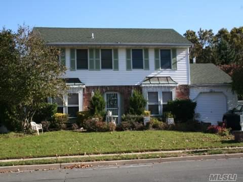#1 photo, 389 Singingwood Drive, Саффолк ‖ Holbrook , NY 11741