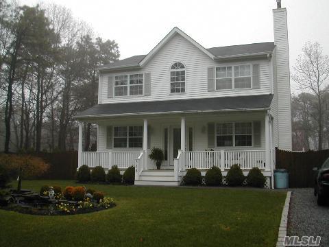 #1 photo, 326 Jamaica Avenue, Manorville , NY 11949