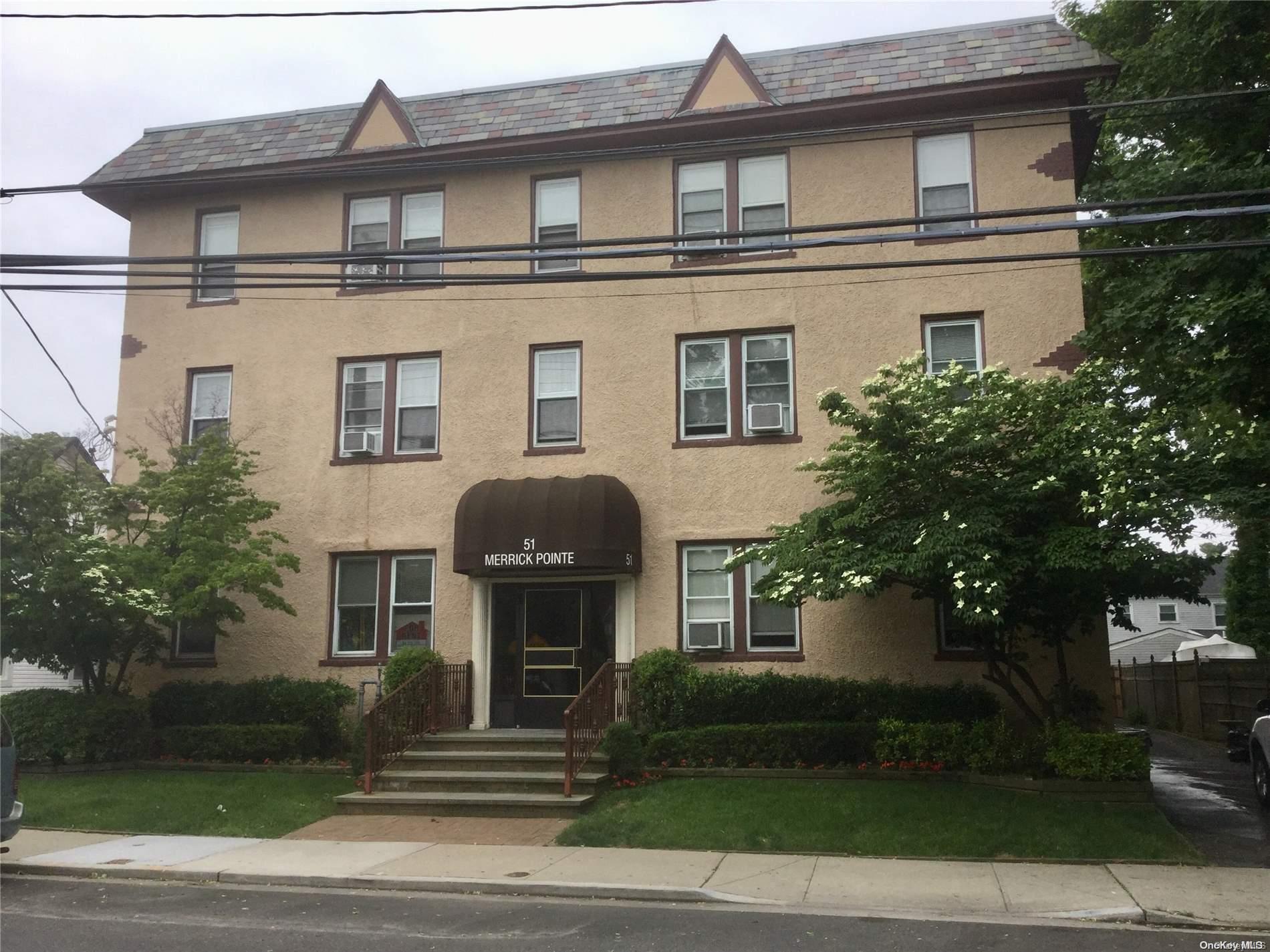 #1 photo, 51 Smith Street, מחוז נסאו Merrick , NY 11566