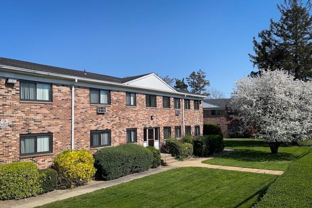 #1 photo, 9 Brentwood Road, Саффолк ‖ Bay Shore , NY 11706