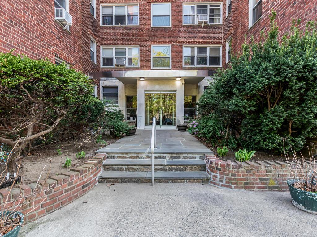 #1 photo, 1234 Midland Avenue, הברונקס Bronxville , NY 10708