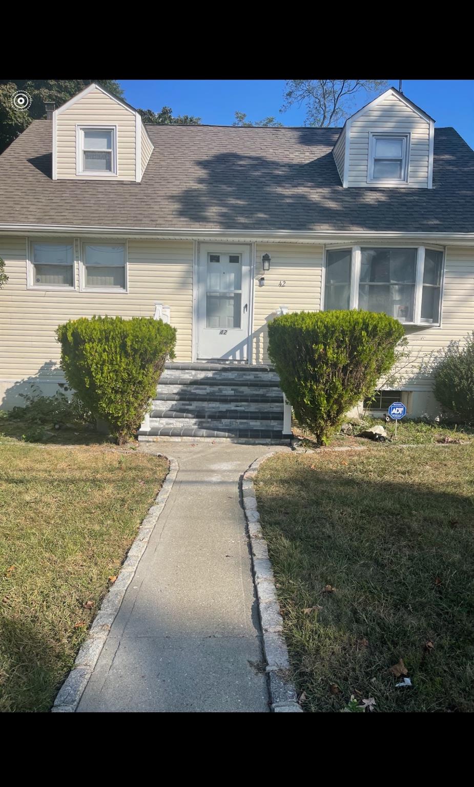 #1 photo, 42 Benburb Street, Саффолк ‖ Amityville , NY 11701