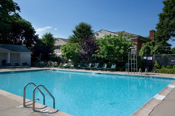 #1 photo, 50 Chelsea Court, Саффолк ‖ Bohemia , NY 11716