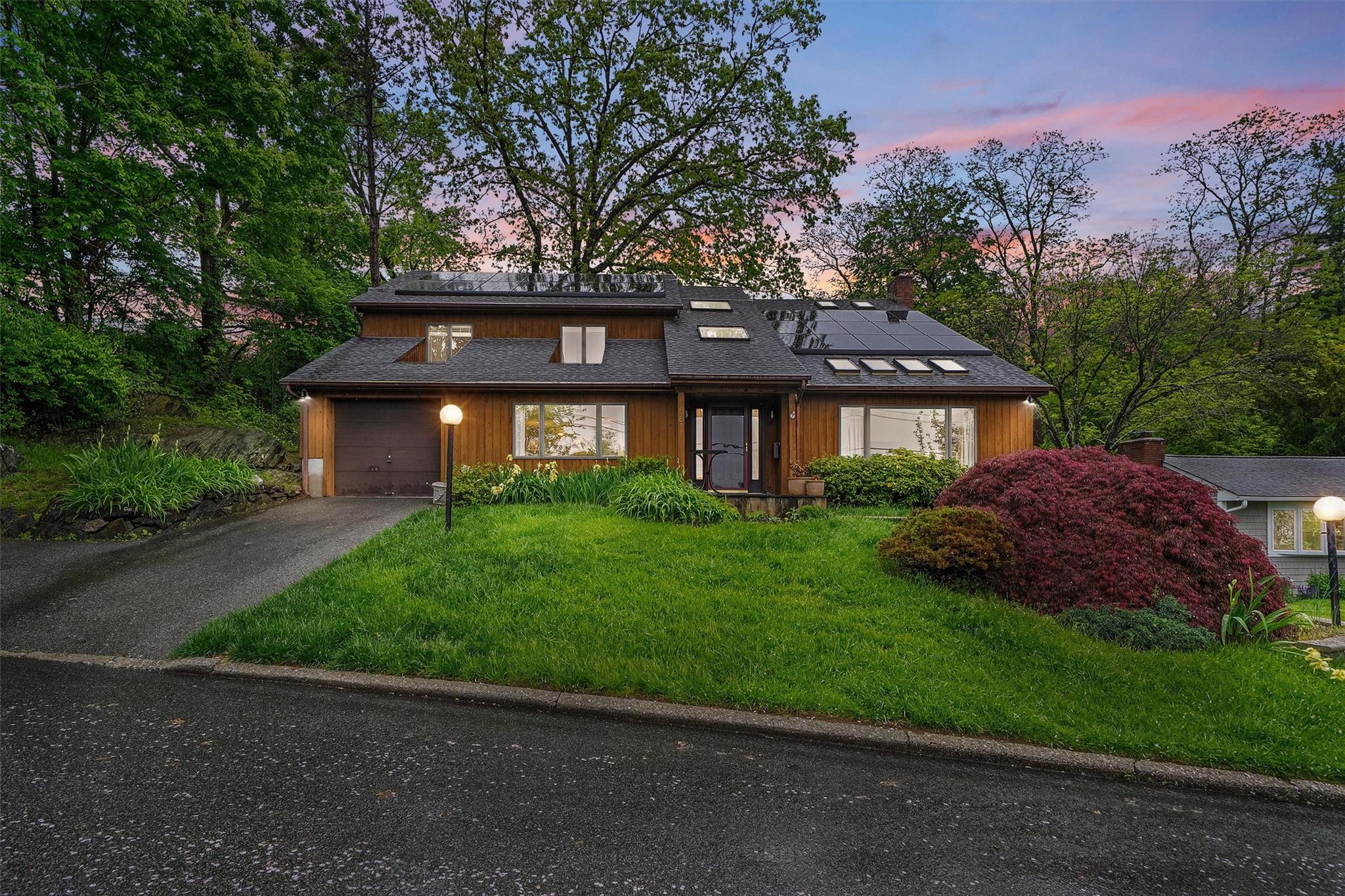 #1 photo, 8 Wolf Road, Croton-on-Hudson , NY 10520