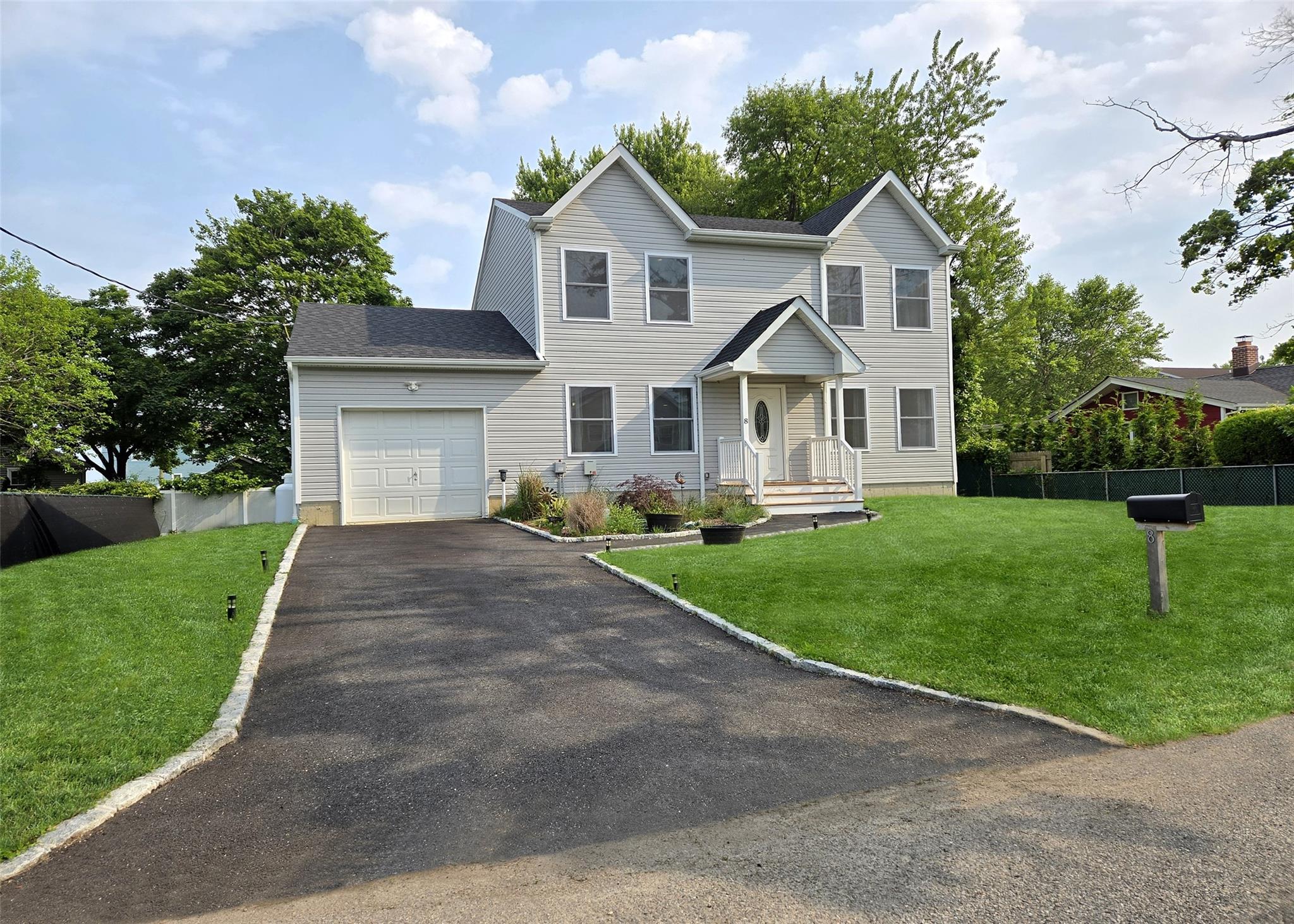#1 photo, 8 W Narcissus Road, Mastic Beach , NY 11951