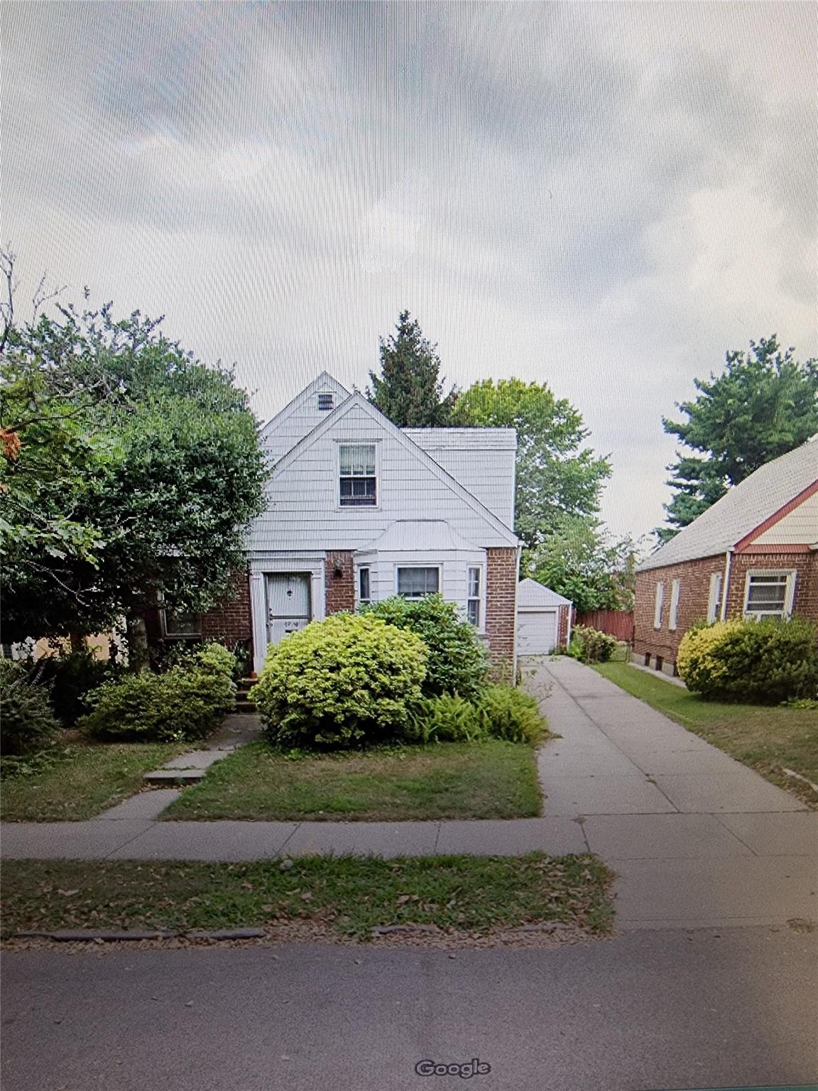 #1 photo, 67-16 147 Street Street, Куинс ‖ Kew Garden Hills , NY 11367