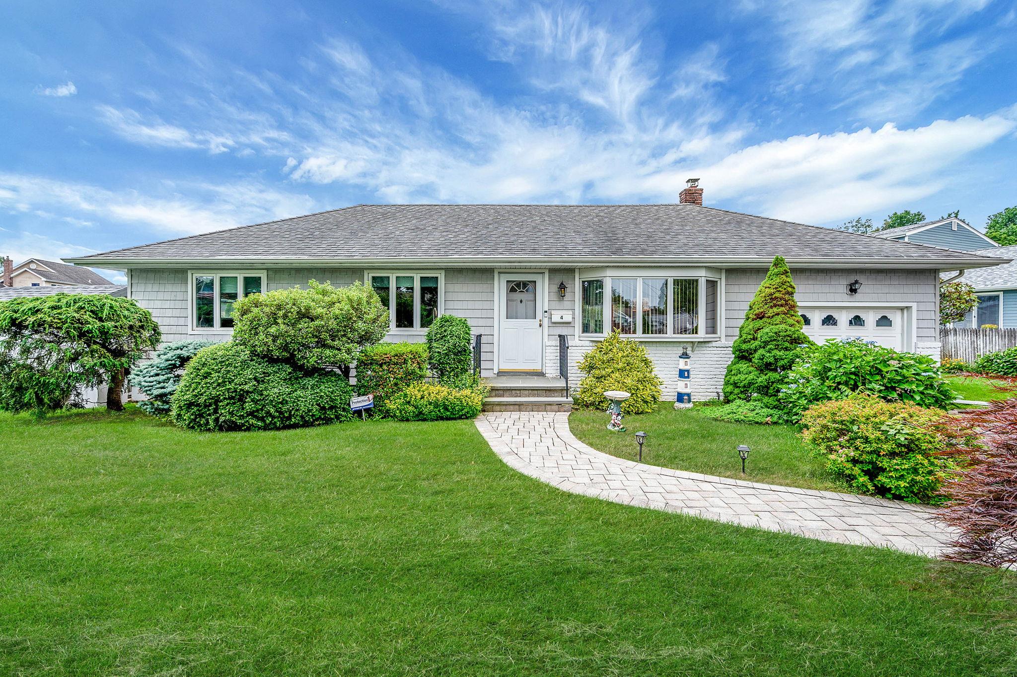 #1 photo, 4 Firtree Lane, Huntington Station , NY 11746