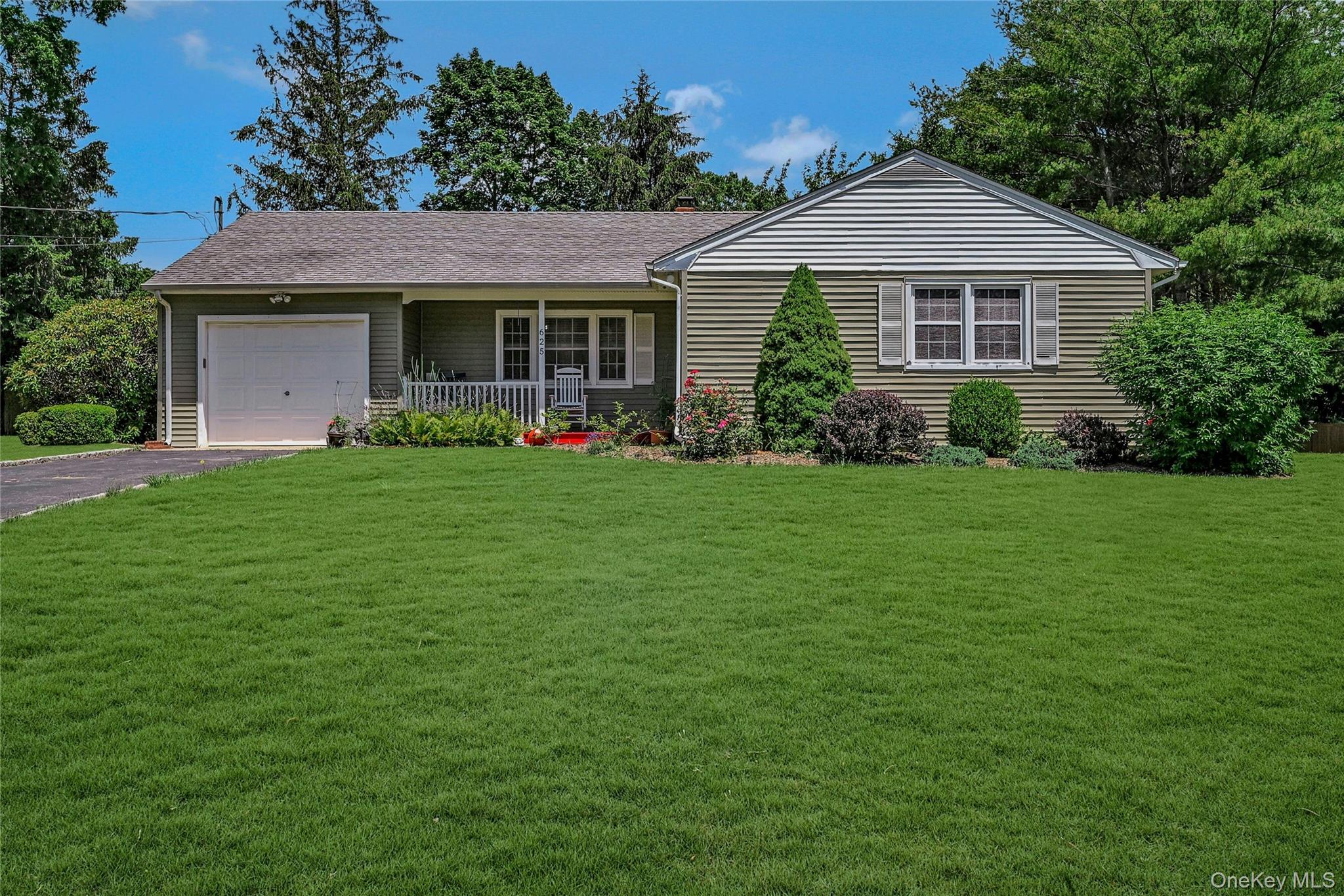 #1 photo, 625 Glenn Road, Southold , NY 11971