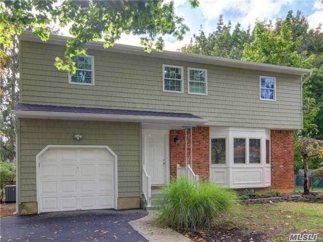 #1 photo, 5 Venezia Court, Саффолк ‖ Deer Park , NY 11729