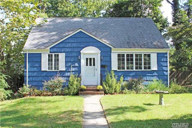 #1 photo, 7 Garden Street, Bayville , NY 11709