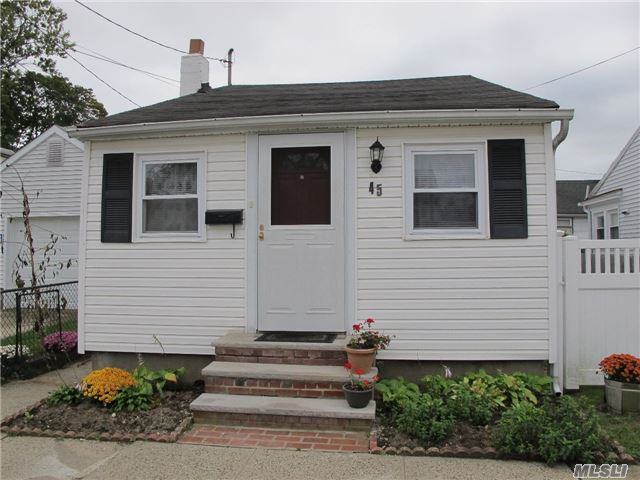 #1 photo, 45 Lawrence Street, ナッソー郡 East Rockaway , NY 11518