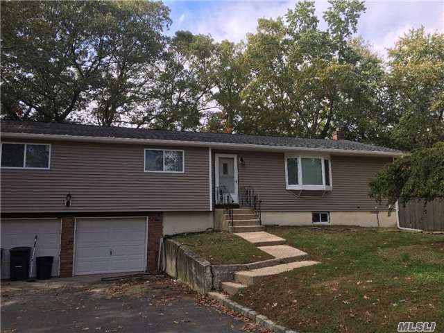 #1 photo, 84 Forest Avenue, מחוז סאפוק Lake Grove , NY 11755