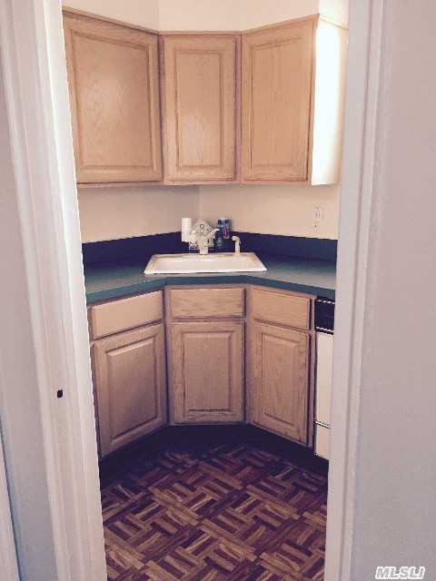 #1 photo, 71-38 260 Street, Glen Oaks , NY 11004