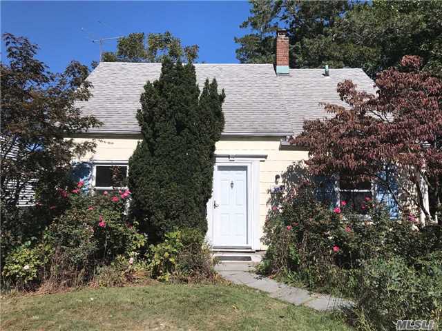 #1 photo, 591 Whittier St, নাসাউ কাউন্টি Westbury , NY 11590