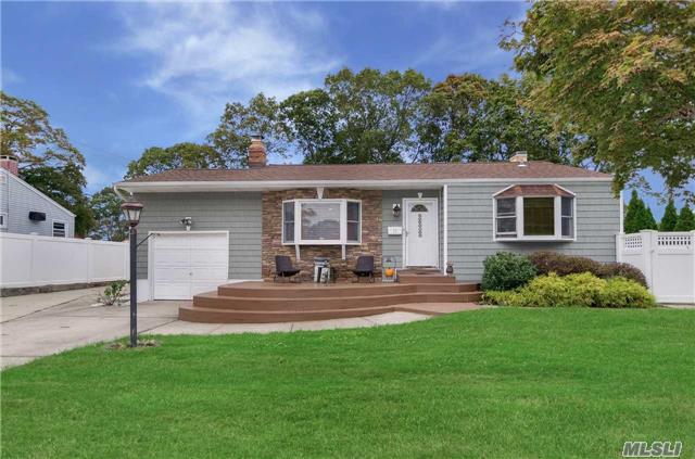 #1 photo, 11 45th Street, 東長島 艾斯利普 Islip , NY 11751