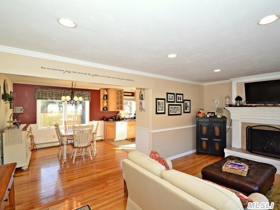 #1 photo, 320 Tyler Avenue, サフォーク郡 Miller Place , NY 11764