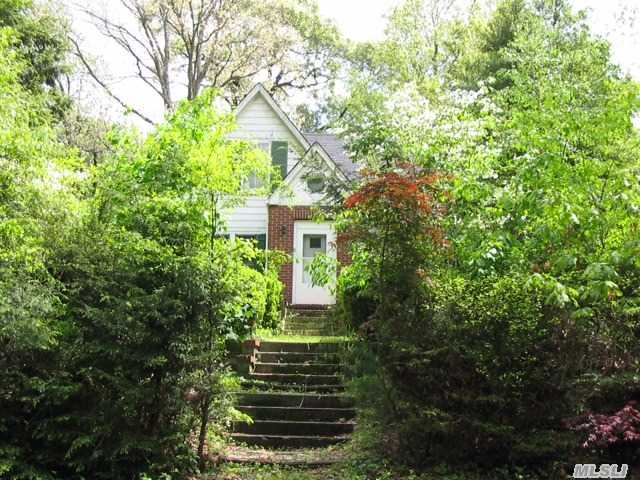 #1 photo, 46 Bradbury Avenue, Huntington Station , NY 11746