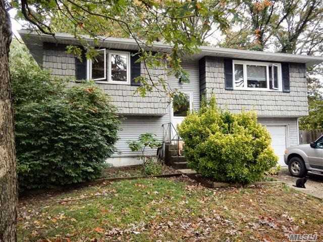 #1 photo, 19 Santam Court, Bay Shore , NY 11706