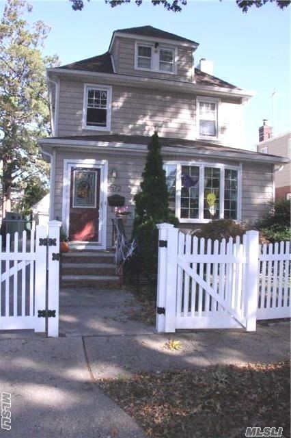 #1 photo, 572 N 3rd Street, New Hyde Park , NY 11040