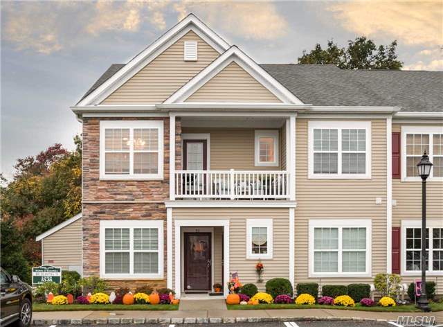 #1 photo, 54 Warwick Drive, מחוז נסאו Massapequa , NY 11758