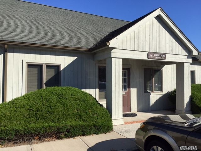 #1 photo, 186 W Montauk Highway, Hampton Bays , NY 11946