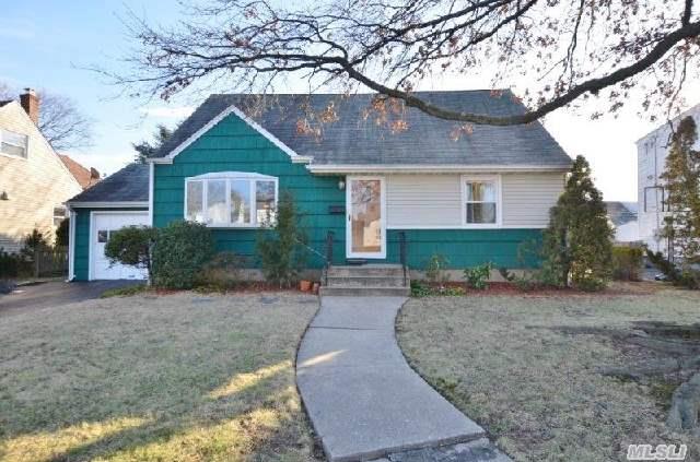 #1 photo, 46 Woodhollow Road, ナッソー郡 Albertson , NY 11507