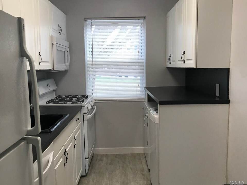 #1 photo, 247-45A 77th Crescent, Bellerose , NY 11426