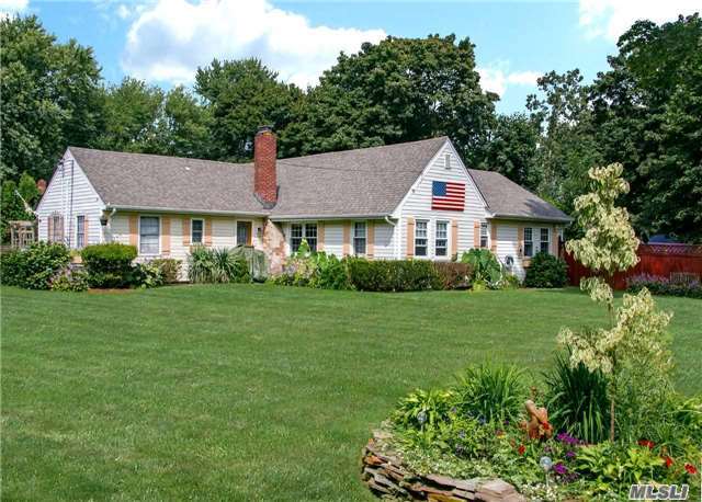 #1 photo, 1385 Gardiner Drive, Bay Shore , NY 11706