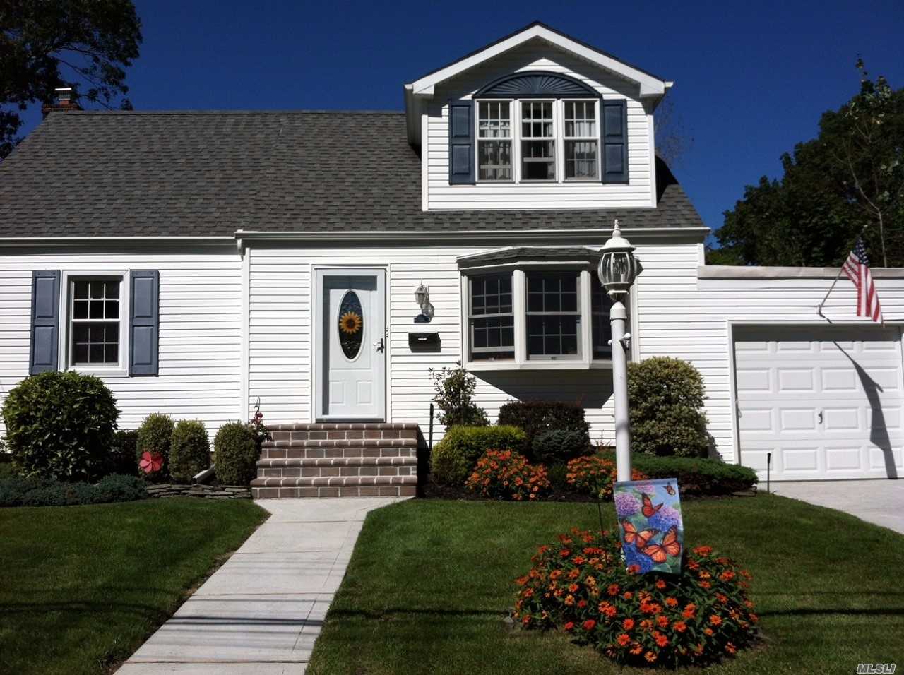 #1 photo, 153 Chicago Avenue, Massapequa , NY 11758