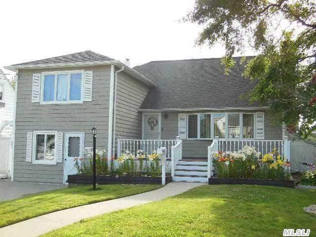 #1 photo, 201 Lincoln Avenue, ナッソー郡 Island Park , NY 11558