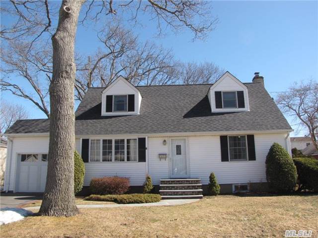 #1 photo, 211 Pacific Street, ナッソー郡 Massapequa Park , NY 11762