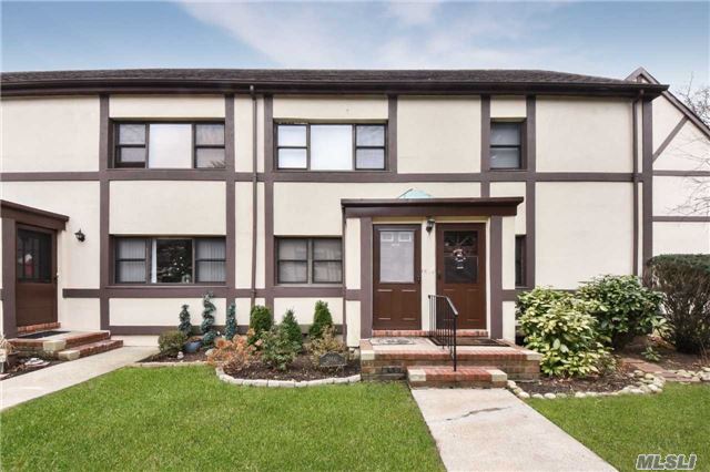 #1 photo, 266 Cherry Valley Avenue, 롱 아일랜드 Garden City , NY 11530