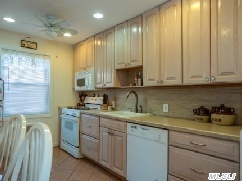 #1 photo, 324 Post Ave, ナッソー郡 Westbury , NY 11590