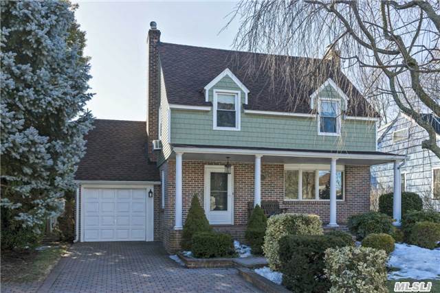 #1 photo, 137 Kirkwood Avenue, Merrick , NY 11566