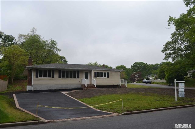 #1 photo, 296 Moriches Rd, Саффолк ‖ St. James , NY 11780