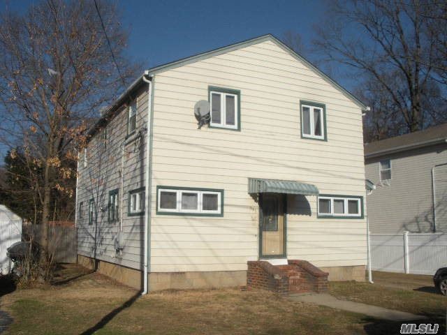 #1 photo, 645 Lincoln Place, West Hempstead , NY 11552