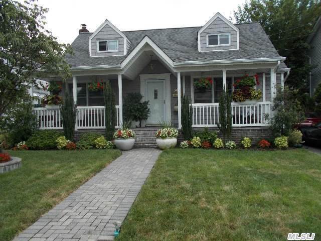 #1 photo, 1868 Gerald Avenue, ナッソー郡 East Meadow , NY 11554